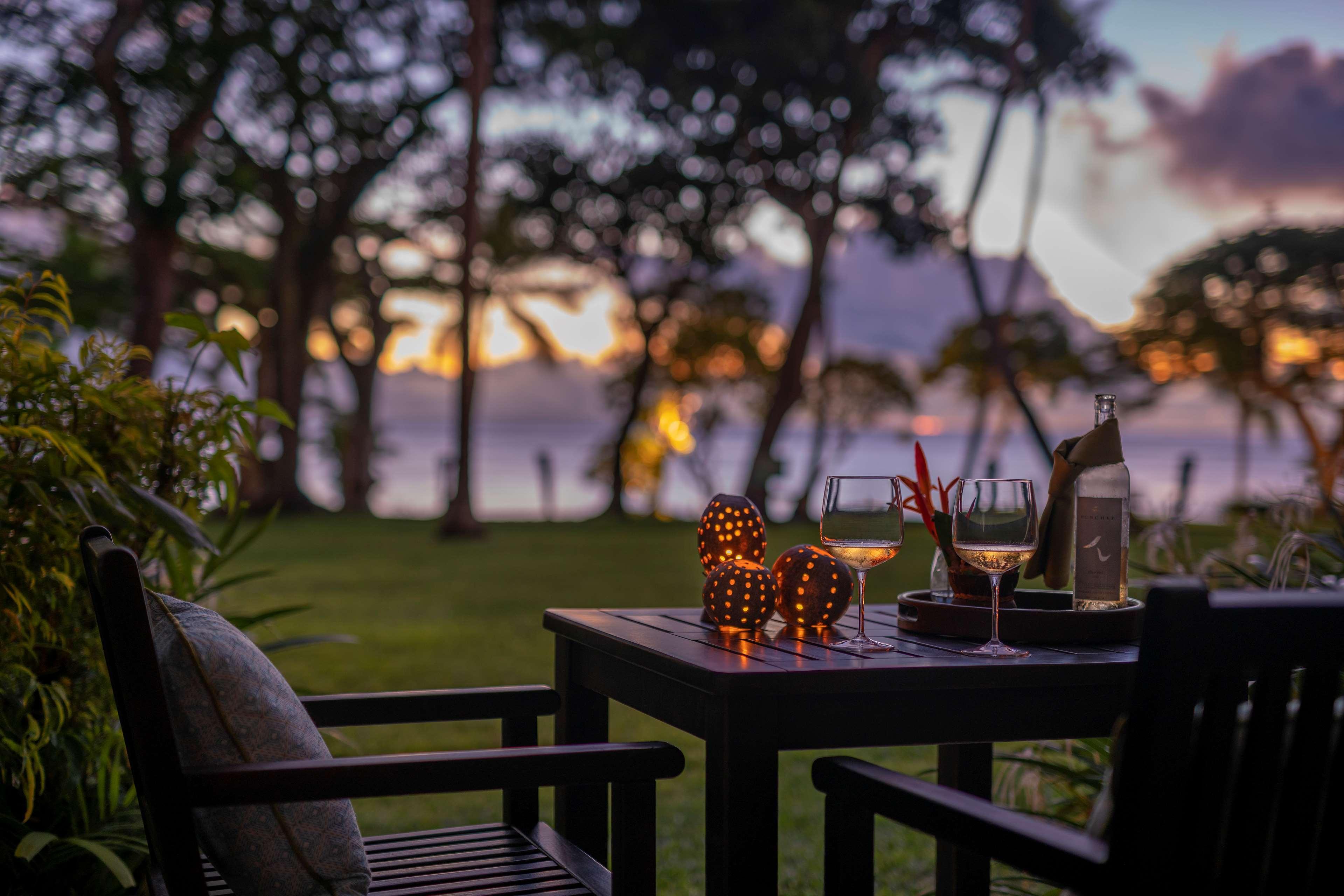 Shangri-La Yanuca Island, Fiji Voua Luaran gambar Sunset at the resort